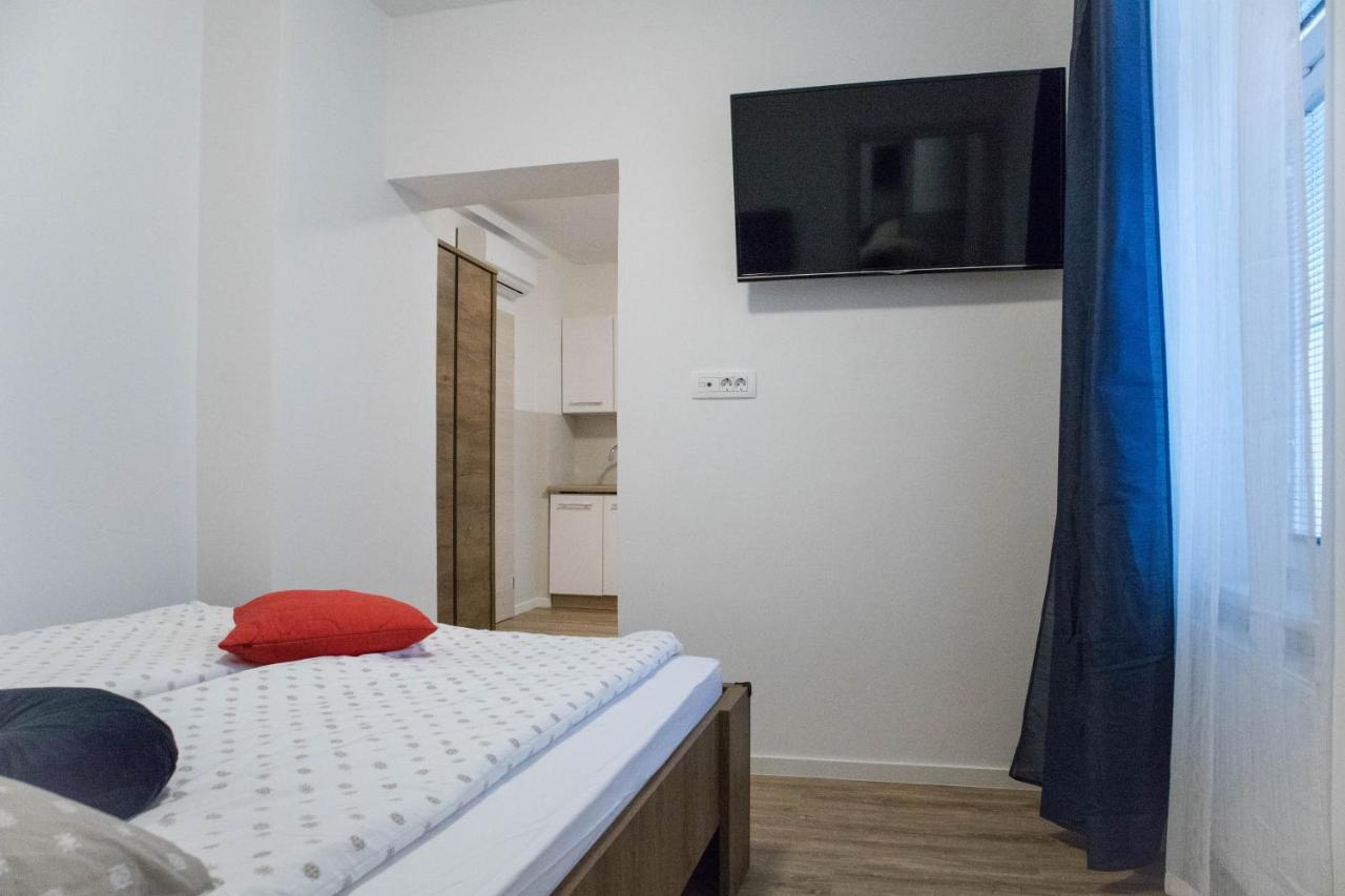 Jantar Apartmaji نوفو ميستو المظهر الخارجي الصورة