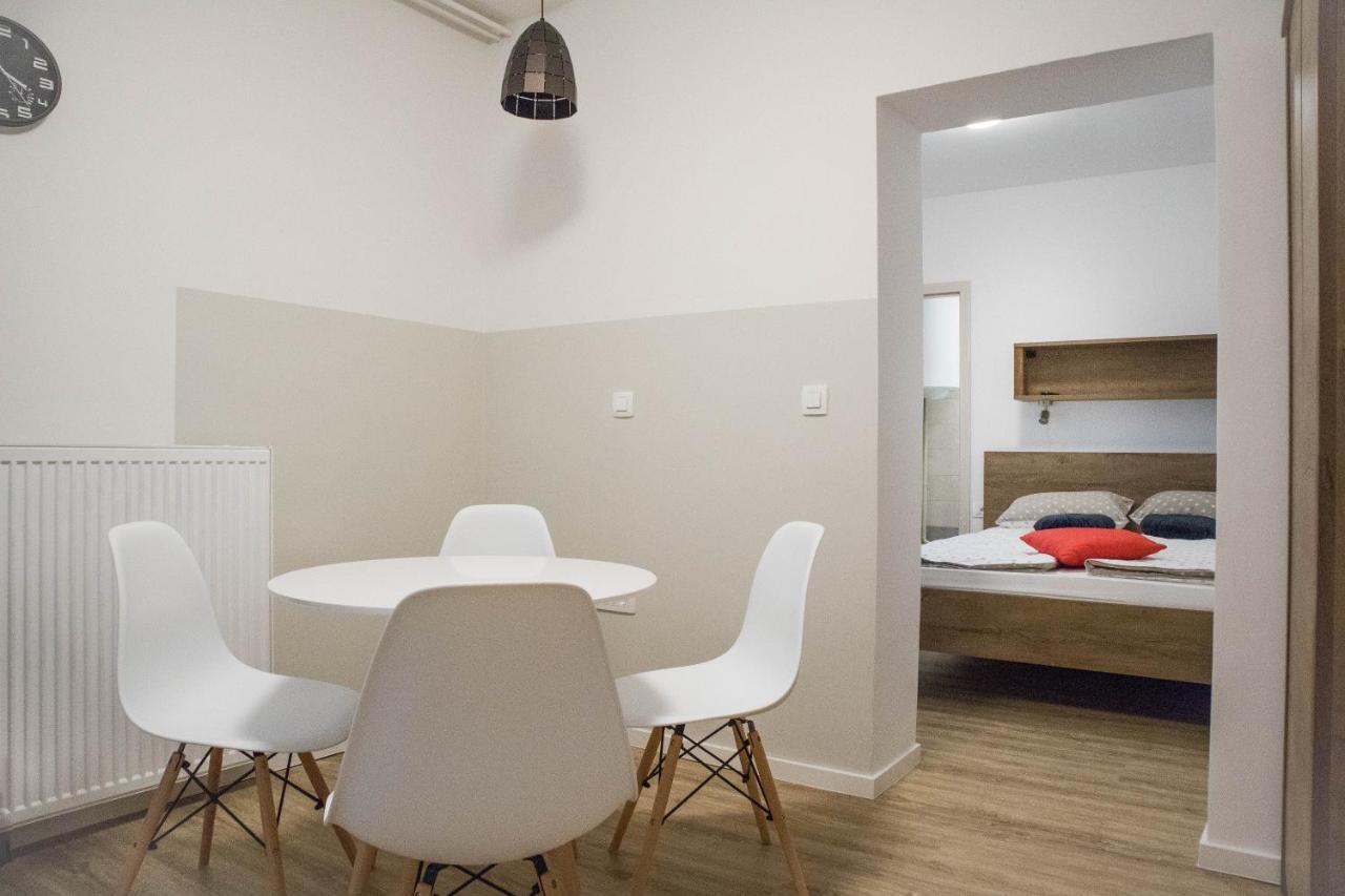 Jantar Apartmaji نوفو ميستو المظهر الخارجي الصورة