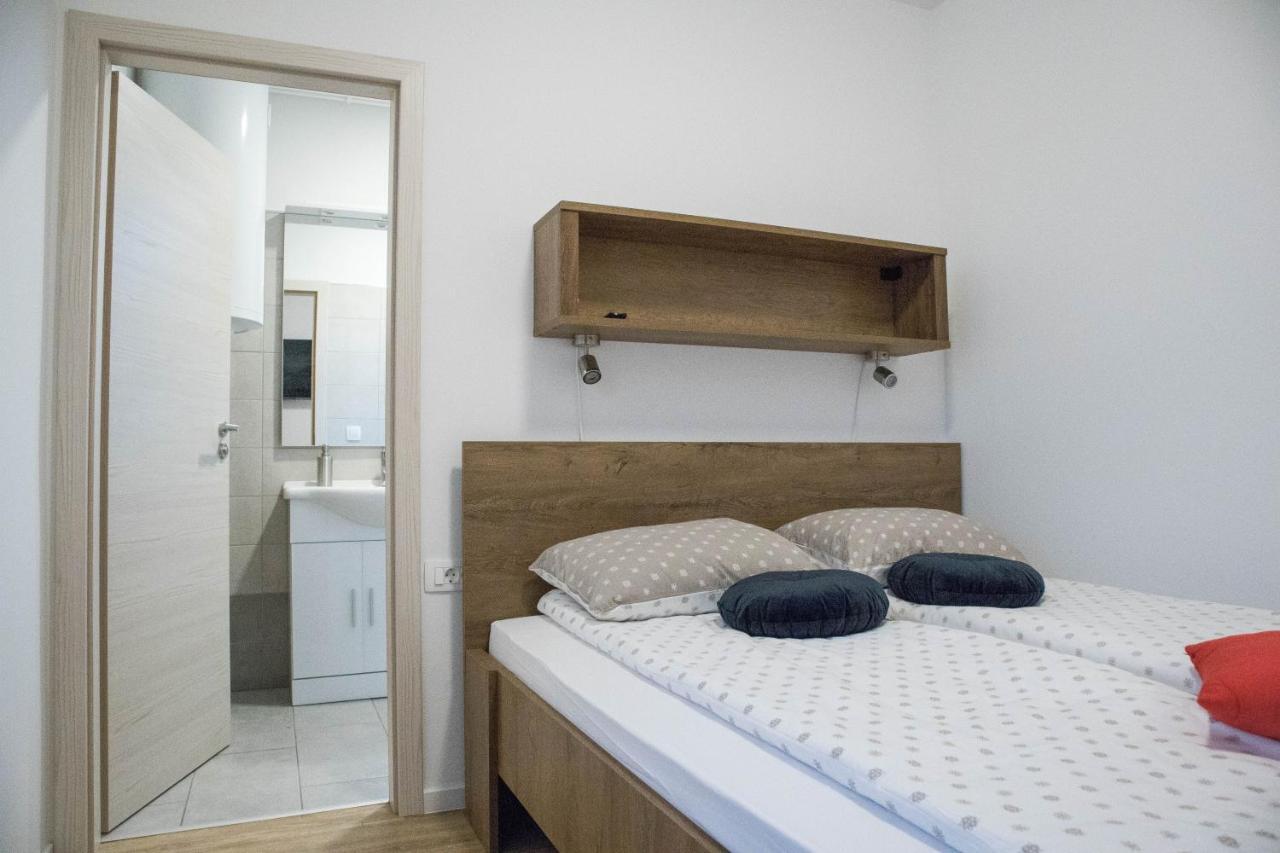 Jantar Apartmaji نوفو ميستو المظهر الخارجي الصورة
